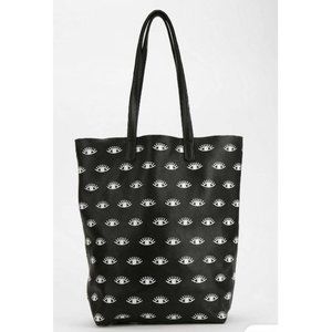 Baggu Leather tote / Urban Outfitters design eye print